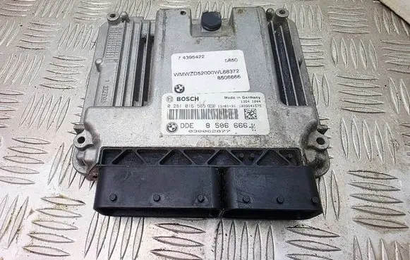 Mini Cooper Countryman R60 Engine control unit/module 8506666 0281016585