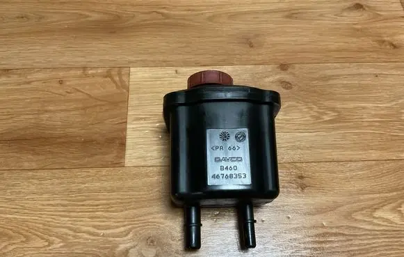 Alfa Romeo 147 Power steering fluid tank/reservoir 46768353 B460