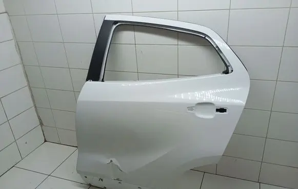 Opel Mokka X Rear door 
