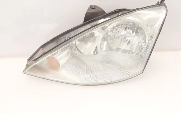 Ford Focus Headlight/headlamp 2M5113W030BD 2M5113W030