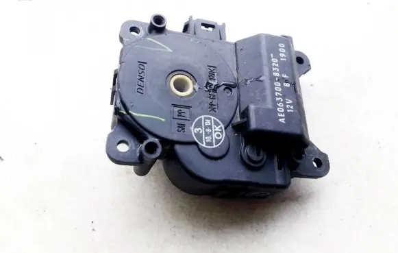 Toyota RAV 4 (XA20) Air flap motor/actuator AE0637008320 AE063700-8320
