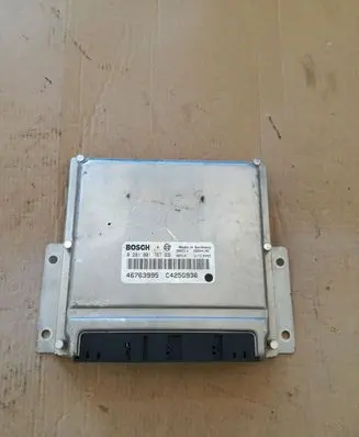 Alfa Romeo 166 Engine control unit/module 0281001787