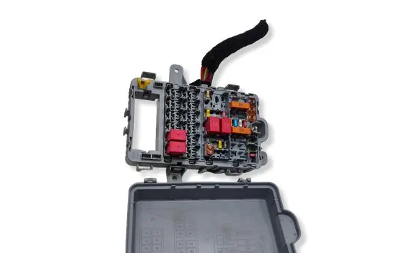 Alfa Romeo Giulia Fuse box set 0050550599 2287A8015
