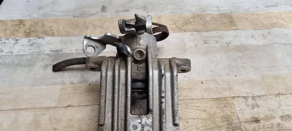 Skoda Superb B5 (3U) Rear brake caliper