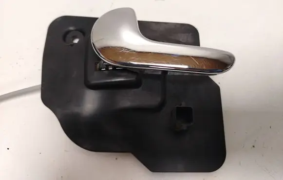 Opel Meriva A Front door interior handle 13121858 13121862