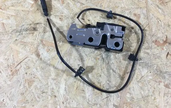 Porsche Panamera (971) Engine bonnet/hood lock/catch 1K1823509E