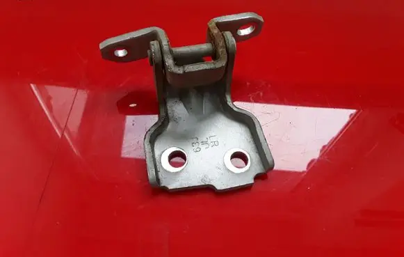 Fiat Sedici Front door lower hinge 63J