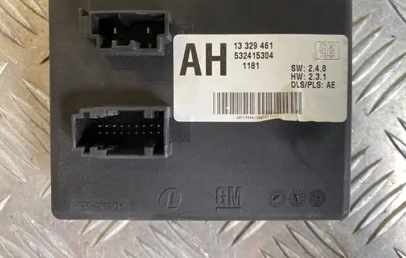 Opel Insignia A Tow bar trailer control unit/module 13329461 1181 532415304