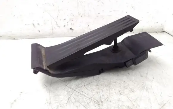 BMW X5 E53 Accelerator throttle pedal 67624480