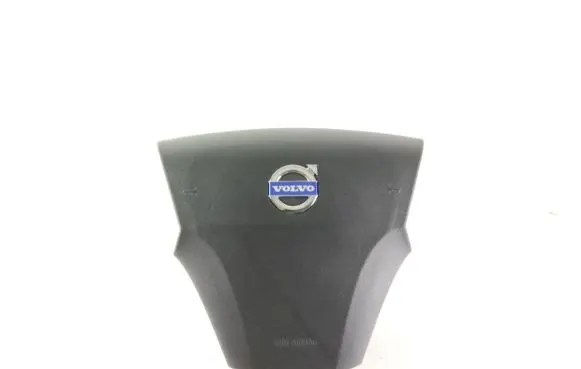 Volvo V50 Steering wheel 8623347 6100233A00 L3812H1700940