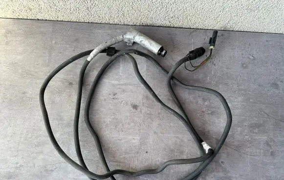 Mercedes-Benz GLE (W166 - C292) Fuel line/pipe/hose A1664700424 ZGS004