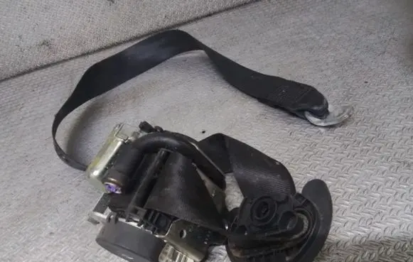 Seat Altea XL Front seatbelt 5425650 5P0857706B