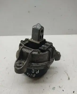 BMW 5 F10 F11 Engine mount bracket 678026401