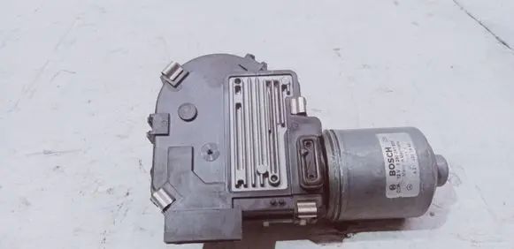 Mercedes-Benz CLS C219 Wiper motor A2118200942 0390241802