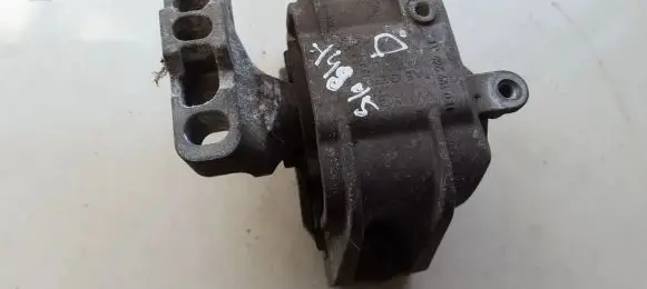 Audi A3 S3 8P Engine mount bracket 1K0199262AT