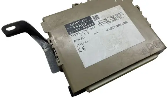 Toyota Avensis T270 Keyless (KESSY) go control unit/module 8999005033 MB2325006632 TMLF89