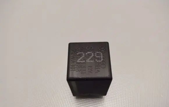 Audi A4 S4 B5 8D Other relay 431955531