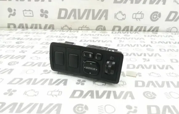 Toyota Avensis T250 Wing mirror switch
