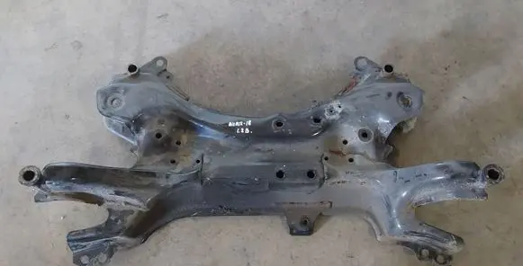 Toyota Auris E180 Front subframe