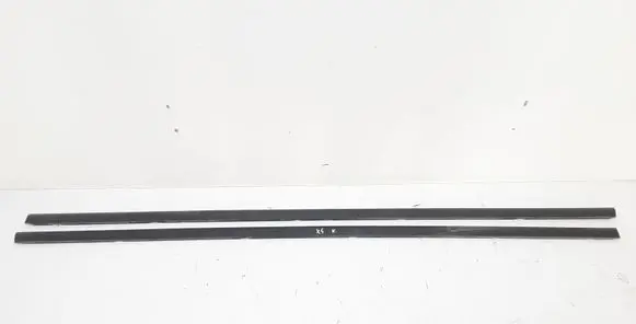 BMW X5 E53 Side skirt front trim 8408678