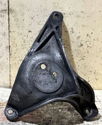 BMW 5 E39 Engine mounting bracket 1096080 22111096080