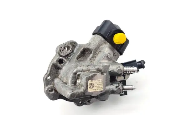 Volkswagen Polo V 6R Fuel injection high pressure pump 28260092