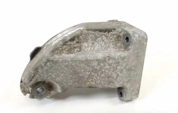 Mercedes-Benz CLS C218 X218 Engine mounting bracket A6422235404
