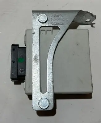 Toyota Corolla Verso AR10 Window wiper relay 859400F010A 603002