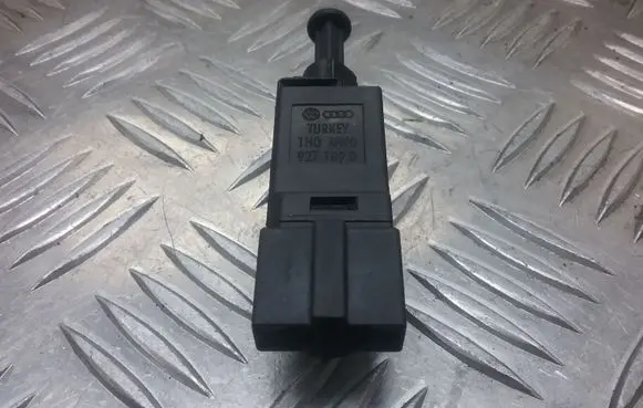 Volkswagen Transporter - Caravelle T4 Brake pedal sensor switch 927189D