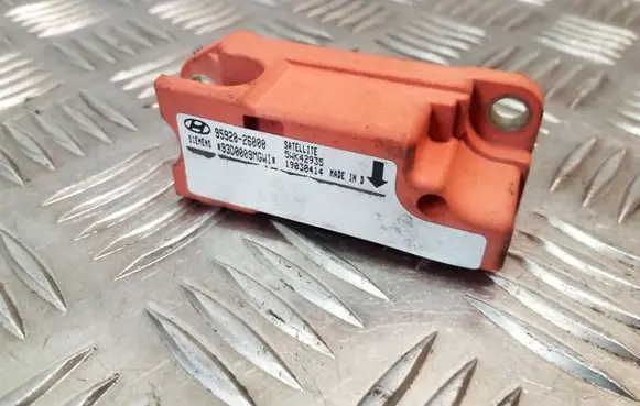 Hyundai Santa Fe Airbag deployment crash/impact sensor 9592026000 5WK42935