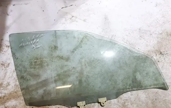 Nissan Almera Front door window glass four-door