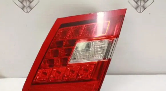 Mercedes-Benz E W212 Tailgate rear/tail lights A2129060258