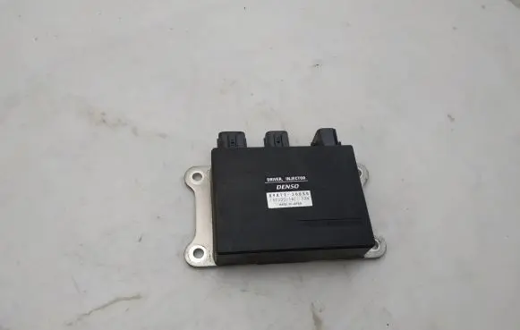 Lexus IS III XE30 Combustion control unit/module 8987130050