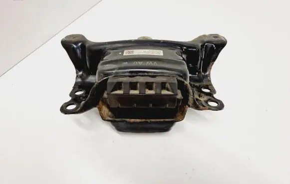 Skoda Octavia Mk3 (5E) Engine mount bracket 5Q0199555AD 27052013 XMLEL4MCS1EA5