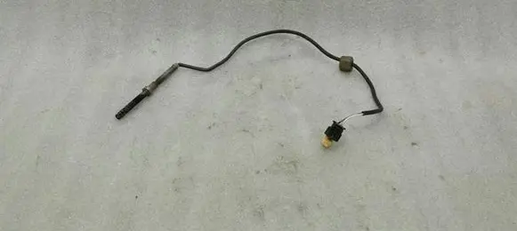 Mercedes-Benz E C207 W207 Exhaust gas temperature sensor A0071536728
