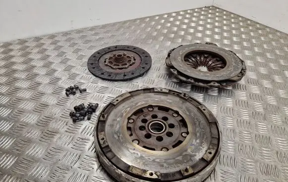Citroen DS5 Clutch set kit 9805135880