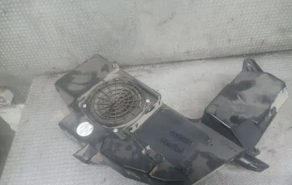 Audi A4 S4 B7 8E 8H Subwoofer speaker 8E9035382