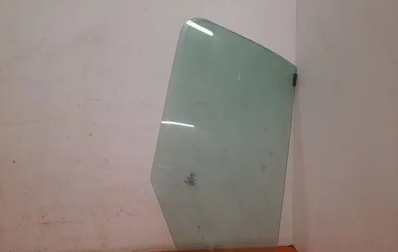 Fiat Ducato Front door window glass four-door 43R-001582