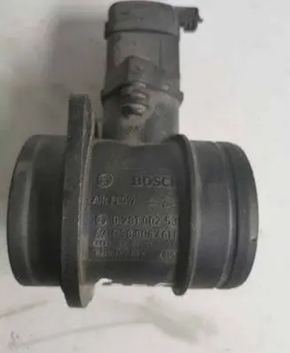 Volkswagen Golf V Mass air flow meter 038906461 0281002531