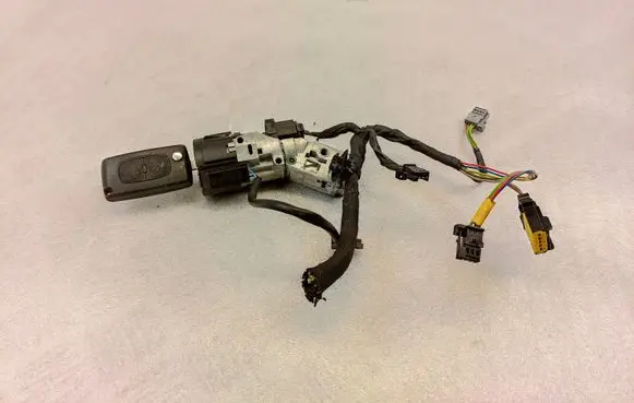 Citroen C3 Ignition lock N0503451