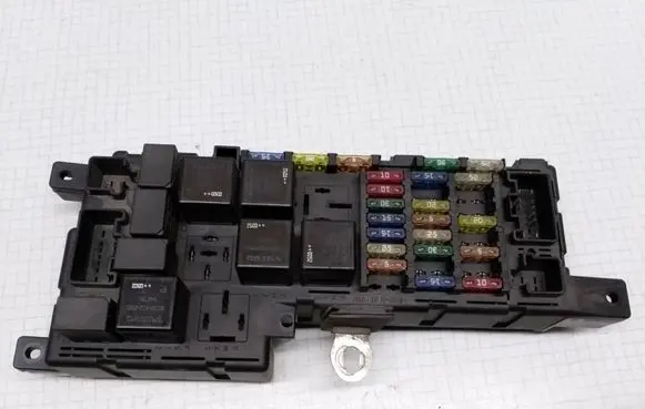 Volvo V70 Fuse module 8678449 518828009 V23134J52X346