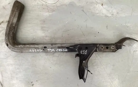Toyota Avensis T250 Top upper radiator support slam panel