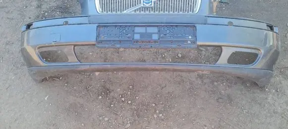 Volvo V70 Front bumper