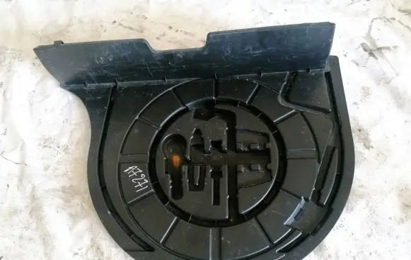 Toyota Yaris Other trunk/boot trim element 647710d011 64771-0d011