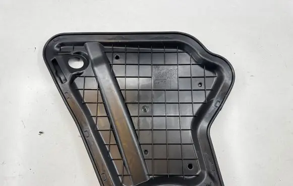 Audi TT TTS Mk2 Other front door trim element 8J0837915