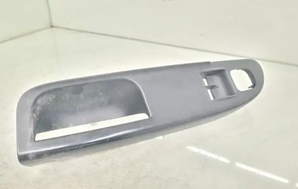 Volkswagen PASSAT B6 Front door interior handle trim 3C1867171C