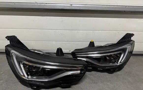 Opel Grandland X Headlights/headlamps set YP00015980 YP00016180