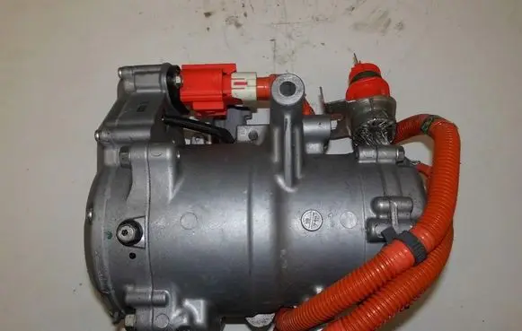 Mitsubishi Outlander Air conditioning (A/C) compressor (pump) AKJ200A304
