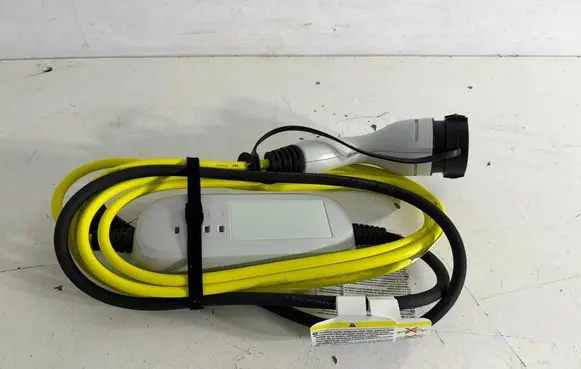 Audi A6 S6 C8 4K Battery charger (optional) 1EA971675AM 1KA971675AM