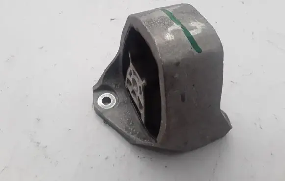 Volvo XC90 Engine mount bracket 31480565